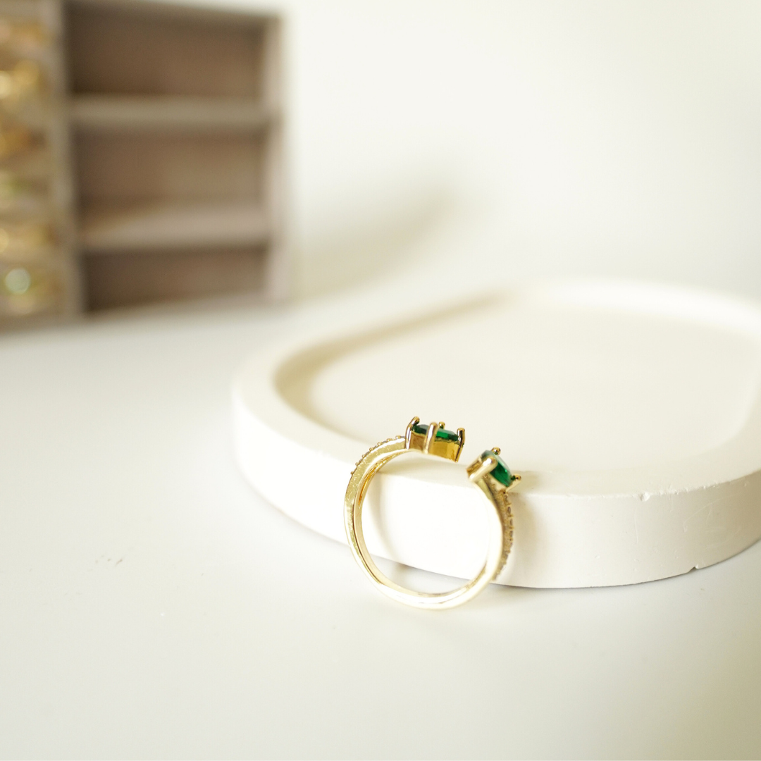 Emerald Dual Shine Adjustable Ring