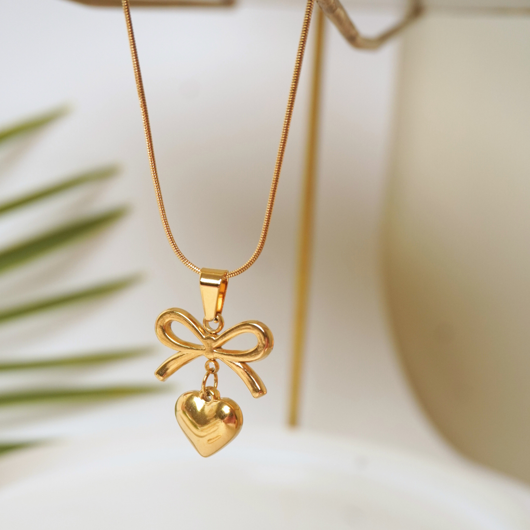 Ashara Sweetheart Charm Bow Necklace