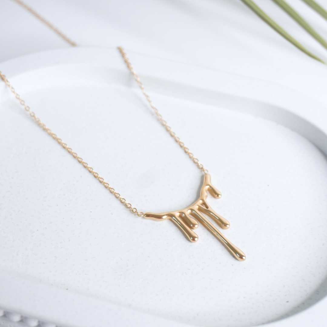 Drizzle Glow Necklace
