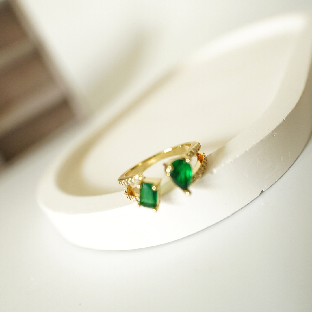 Emerald Dual Shine Adjustable Ring