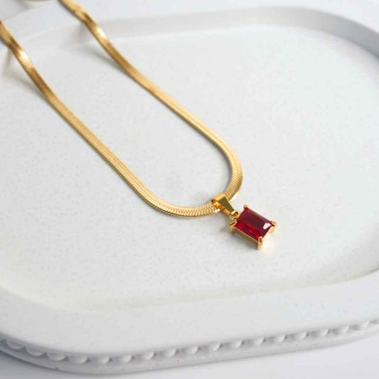 Scarlet Solitaire Gold Necklace