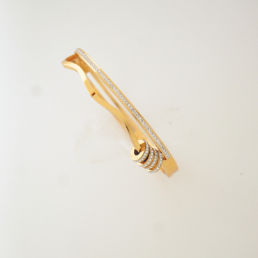 Curve & Clutch Bangle | 18K Gold Waterproof Nail-Inspired Bracelet – Ashara Jewels