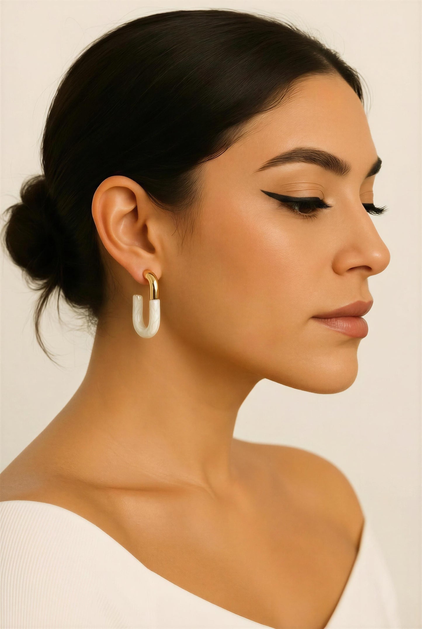 Élan Ivory Hoop Earrings