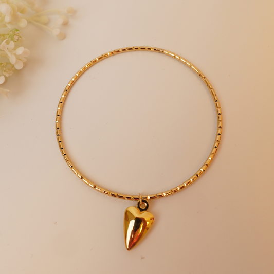 HeartThrob Charm Bangle
