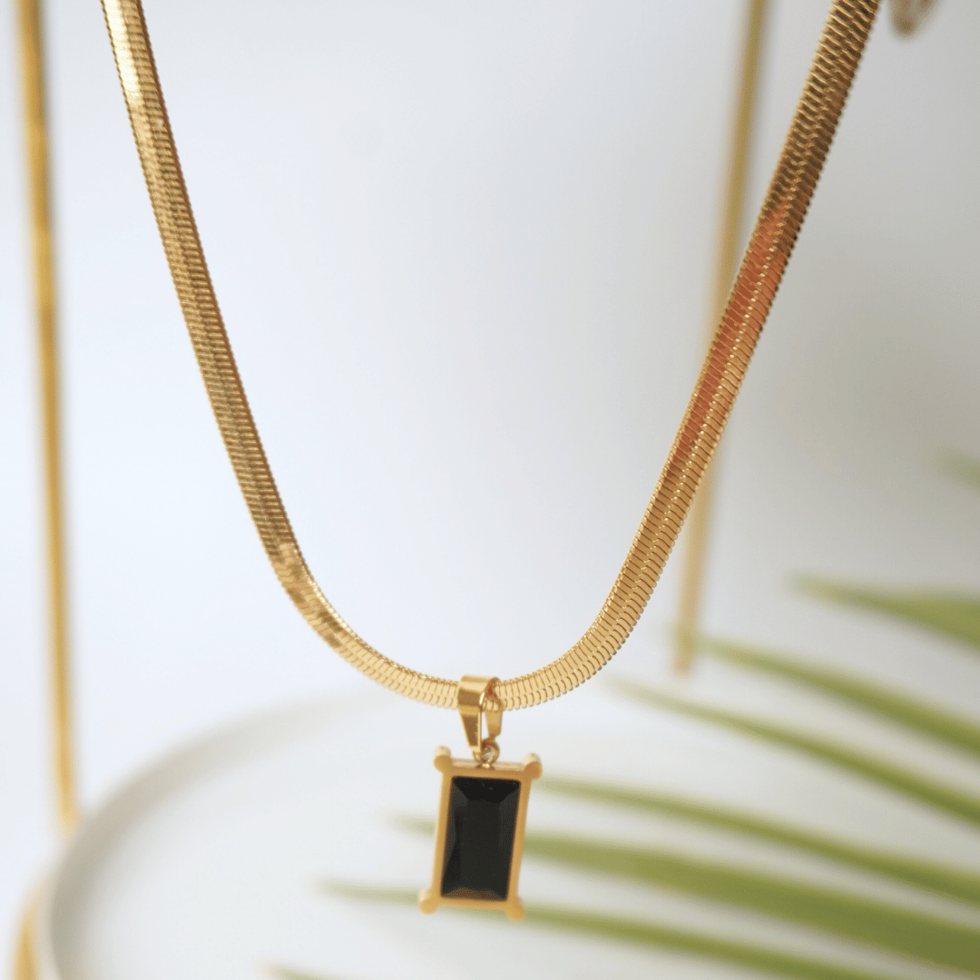 Ashara Noir Luxe Pendant Necklace