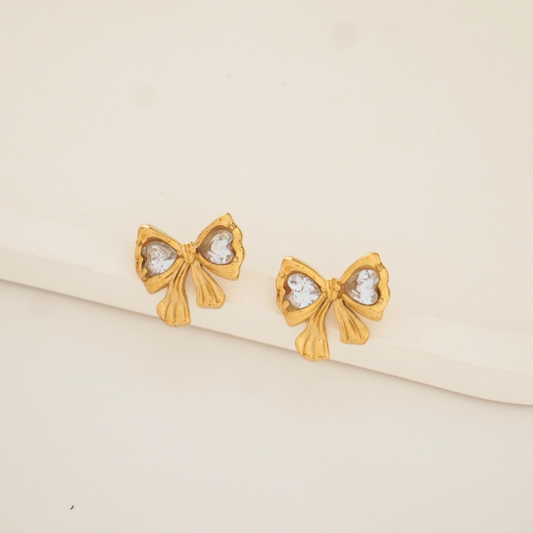 Gold bow-shaped stud earrings with central zircon – vintage design, waterproof and anti-tarnish by Ashara Jewels