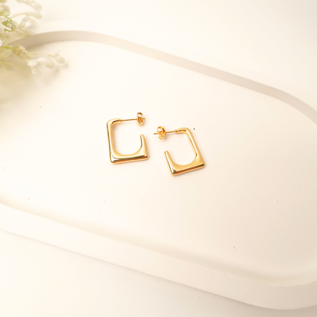 Ashara Sleek Edge Hoops