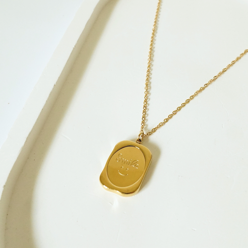 Ashara Smile Tag Necklace – 18K gold-plated stainless steel tag necklace