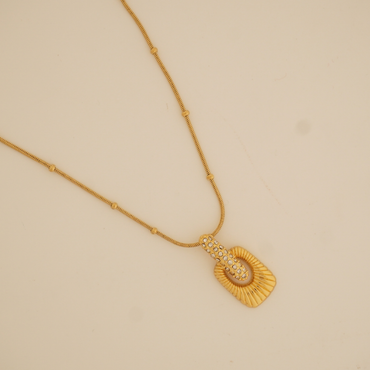 RadiantLink Pendant Necklace – Gold-Plated Statement Stainless Steel Jewelry | Ashara Jewels