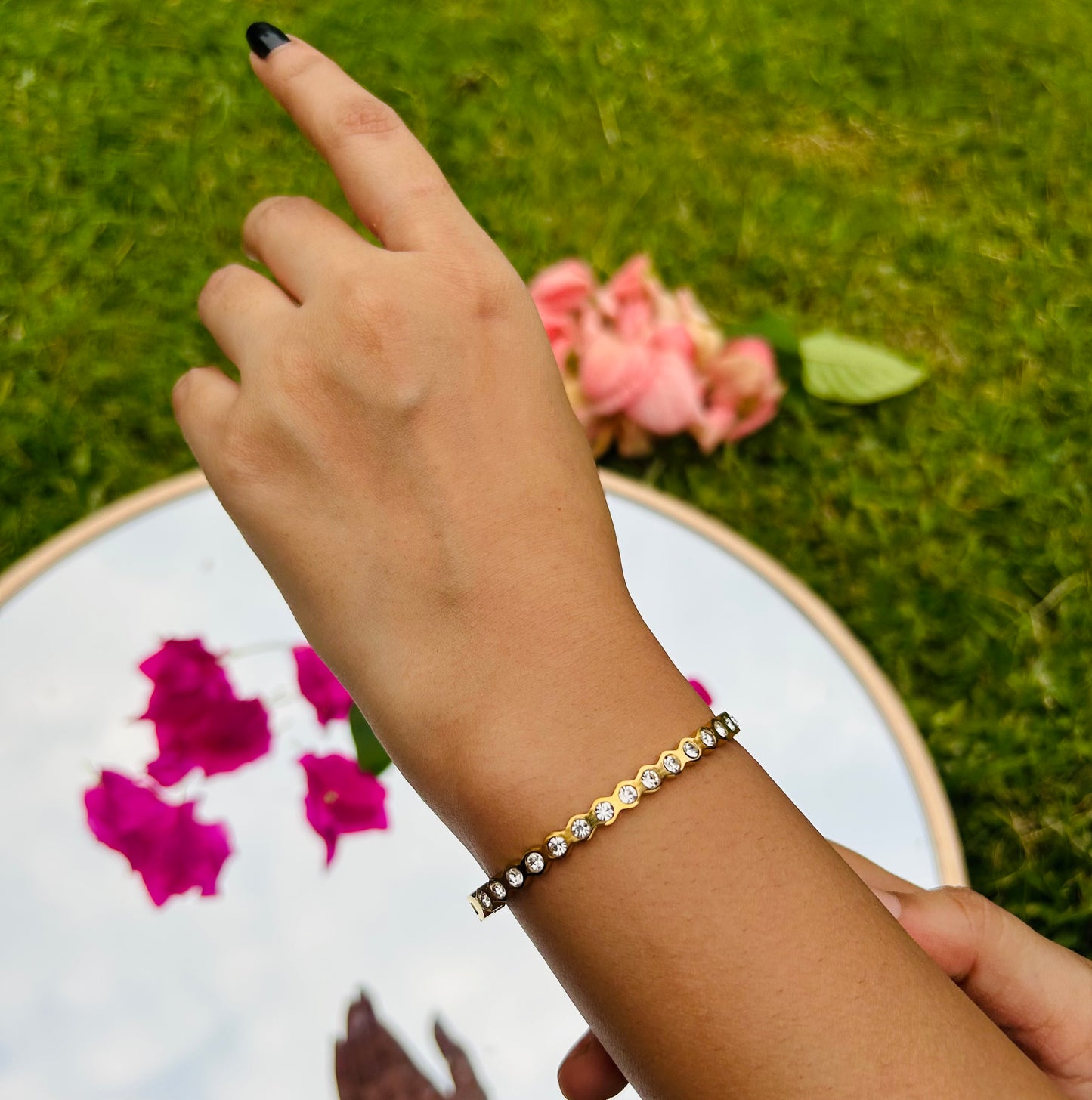 Ashara Noir Lumière Bangle for Thin Wrists