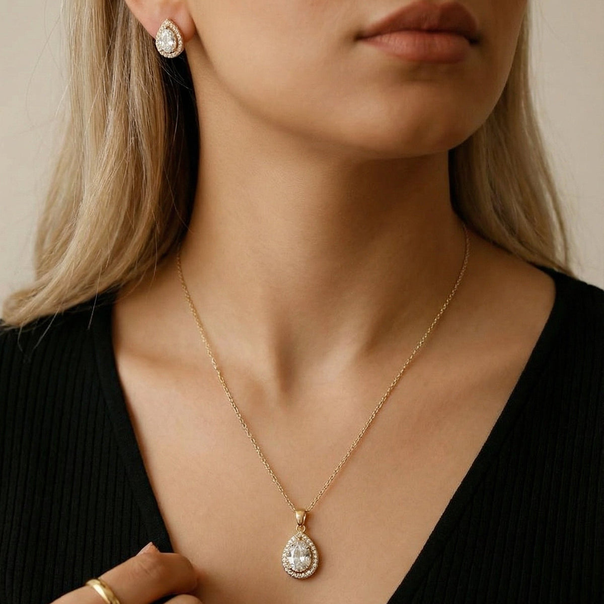 Celeste Teardrop Pendant Set – 18K gold-plated stainless steel jewellery set, view 2