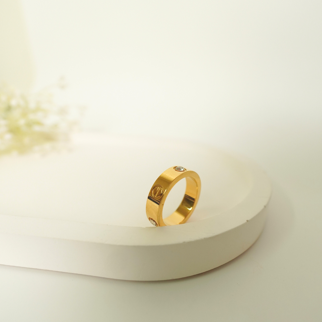 Ashara Lume Clasp Ring