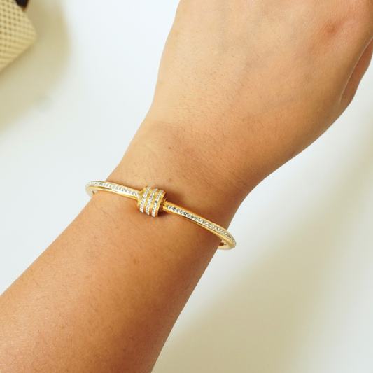 Ashara Glimmer Knot Bangle