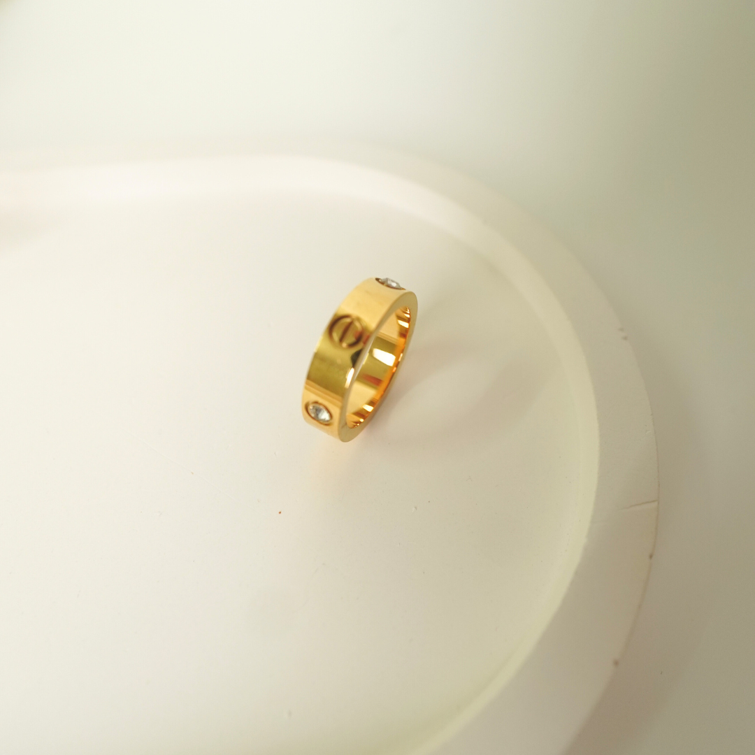 Ashara Lume Clasp Ring