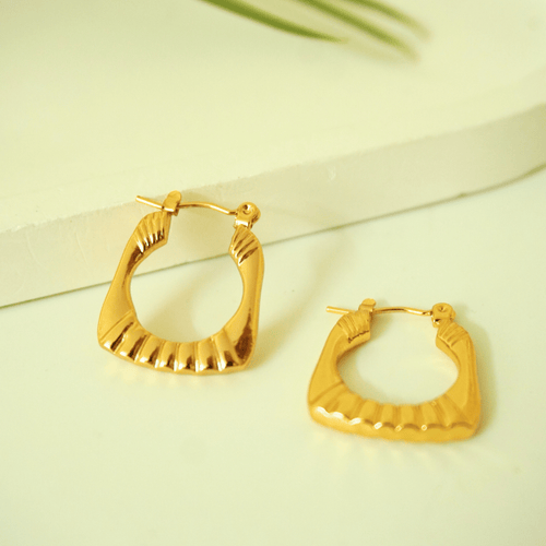 Solace Sculpted Hoop Earrings – 18K gold-plated stainless steel hoop earrings