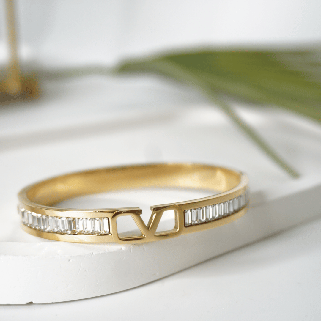 Ashara Iconic Embrace Bracelet- Regular & Tiny Wrist