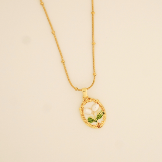 Ashara Lily Oval Pendant – 18K Gold-Plated