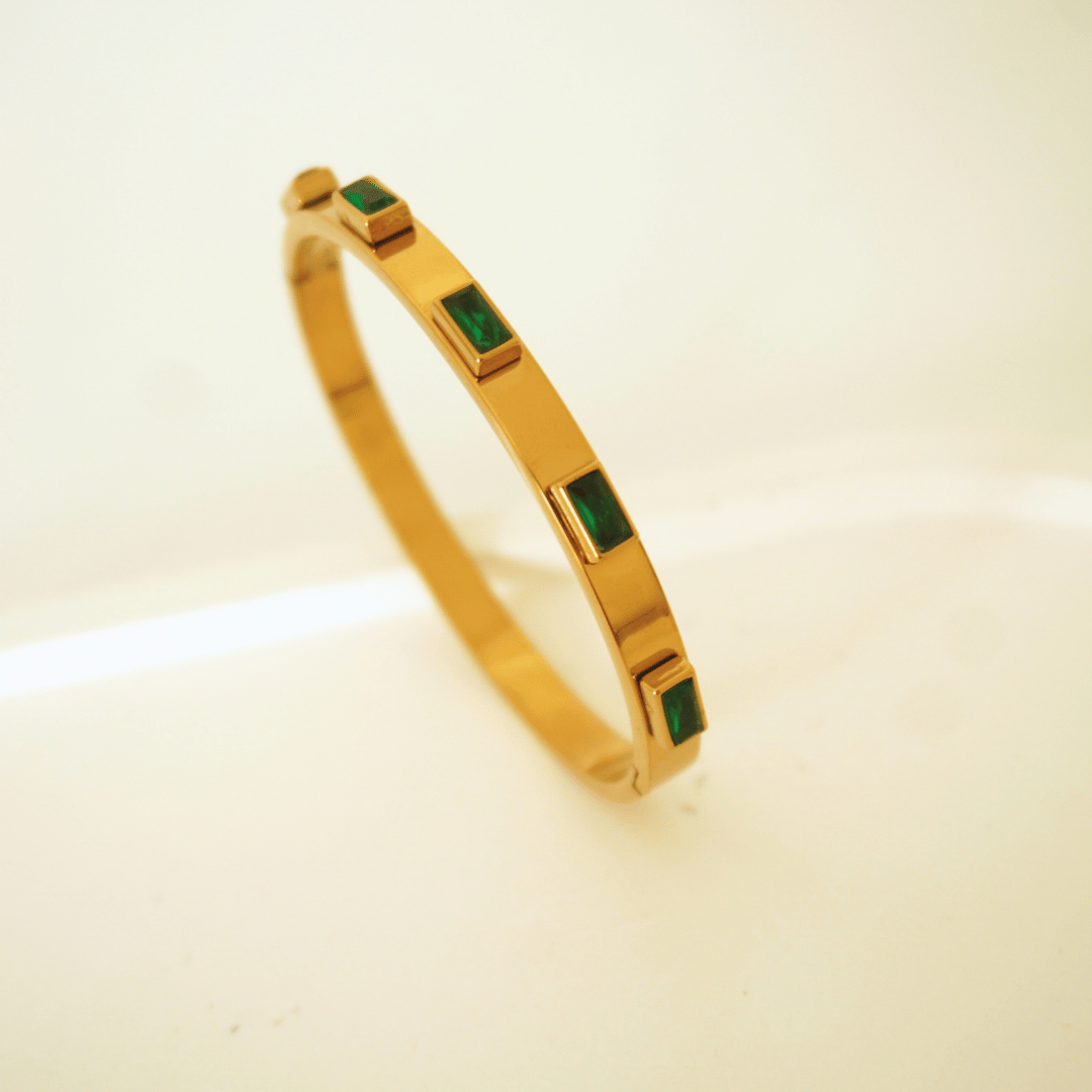 Emerald Luxe Bangle Bracelet– 18K Gold Plated Minimal Elegance