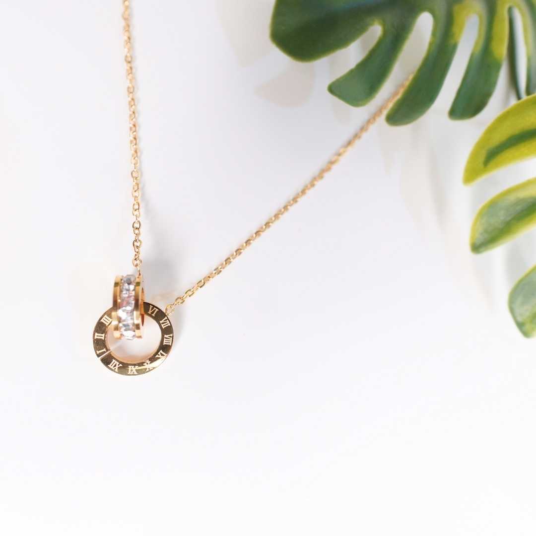 Interlocked Roman Ring Necklace