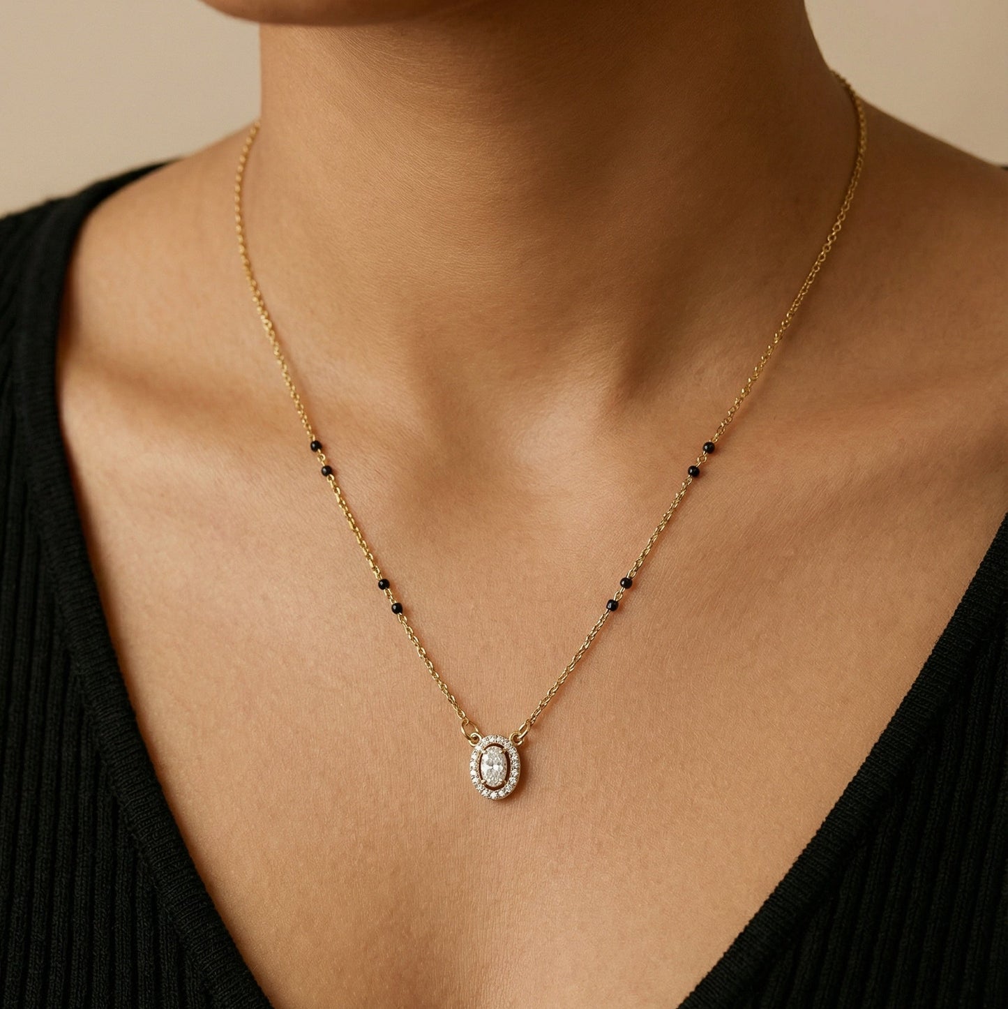 Minimal Oval Pendant Mangalsutra