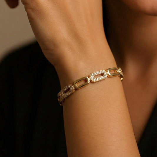 Elara Link Luxe Gold Bangle