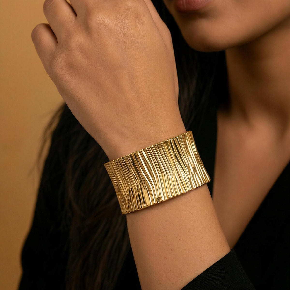 Verona Statement Gold Cuff – 18K gold-plated stainless steel cuff