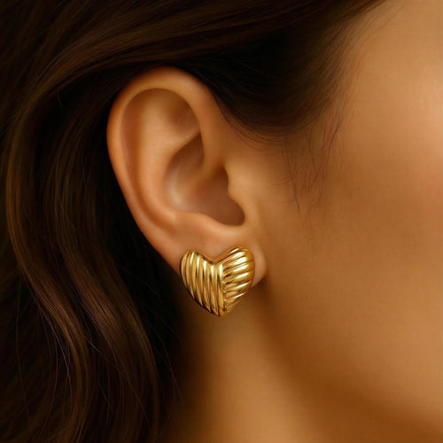 Velora Heart Studs – 18K gold-plated stainless steel stud earrings