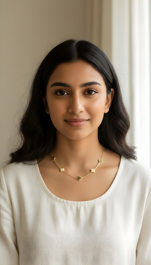 Dual-Tone Clover Elegance Necklace – 18K gold-plated stainless steel necklace
