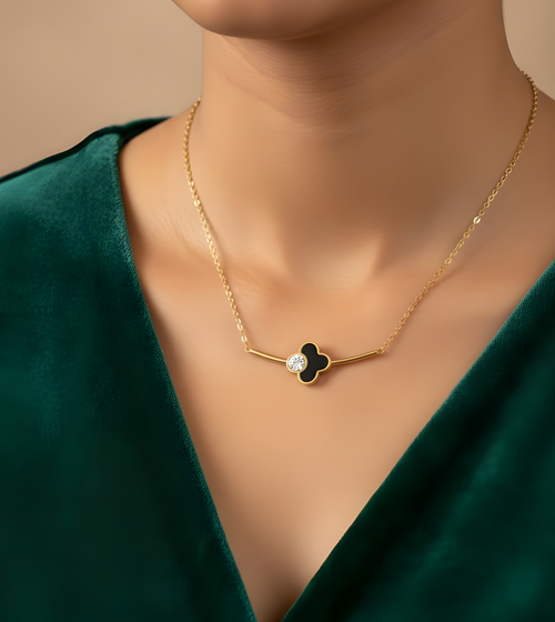 Black Clover Elegance Necklace – 18K gold-plated stainless steel necklace