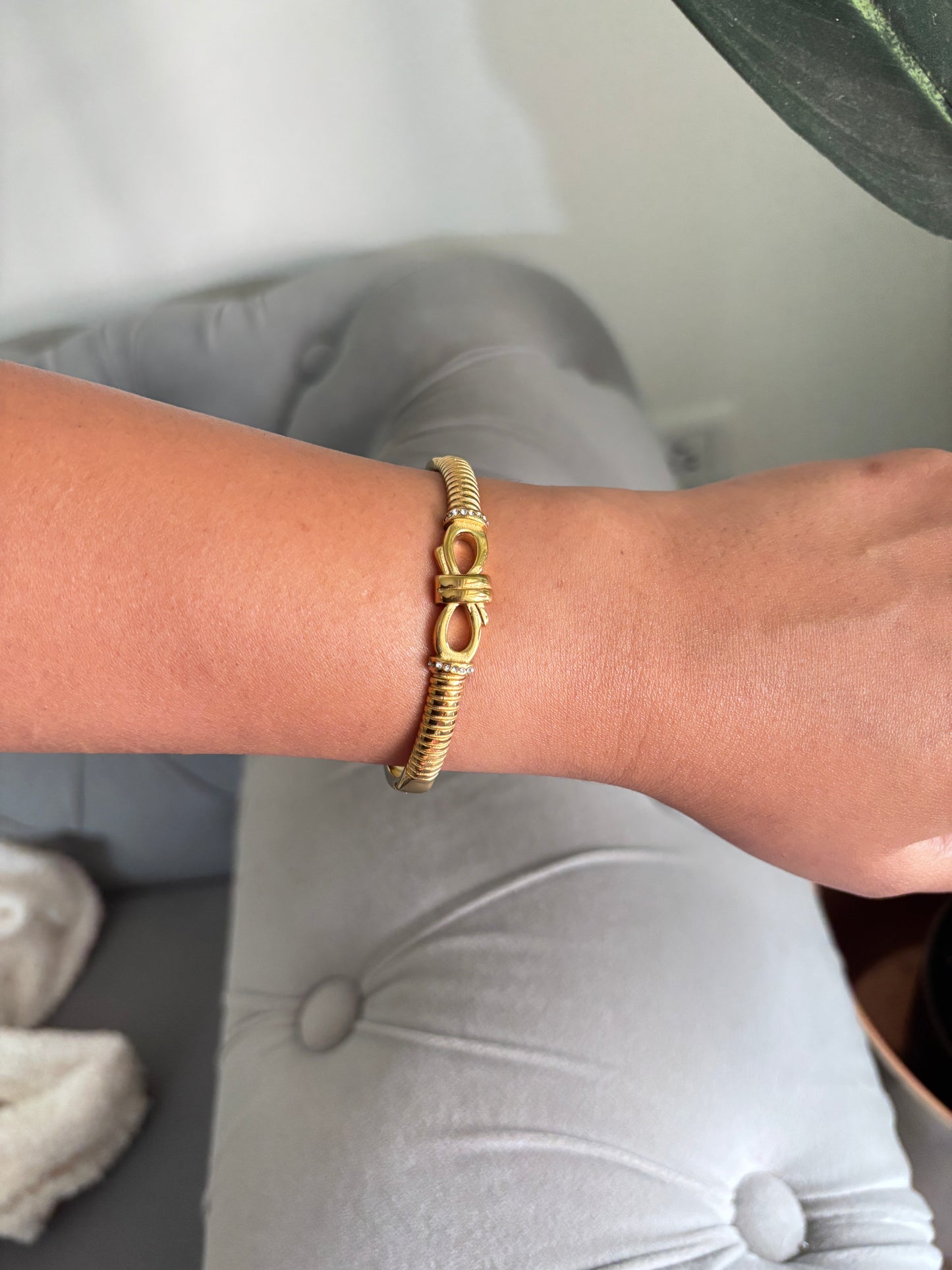 Infinity Knot Gold Bangle