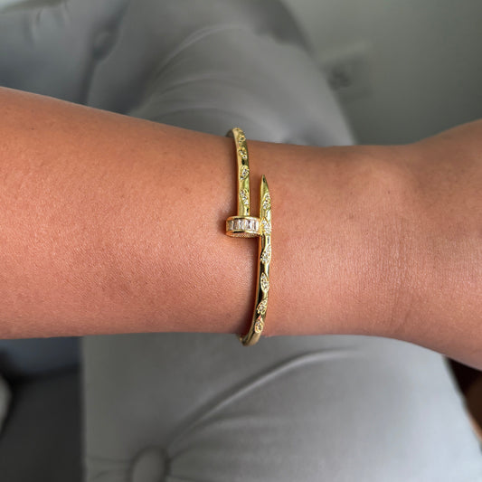 Nail Luxe Spiral Bracelet