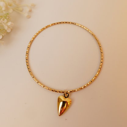 HeartThrob Charm Bangle