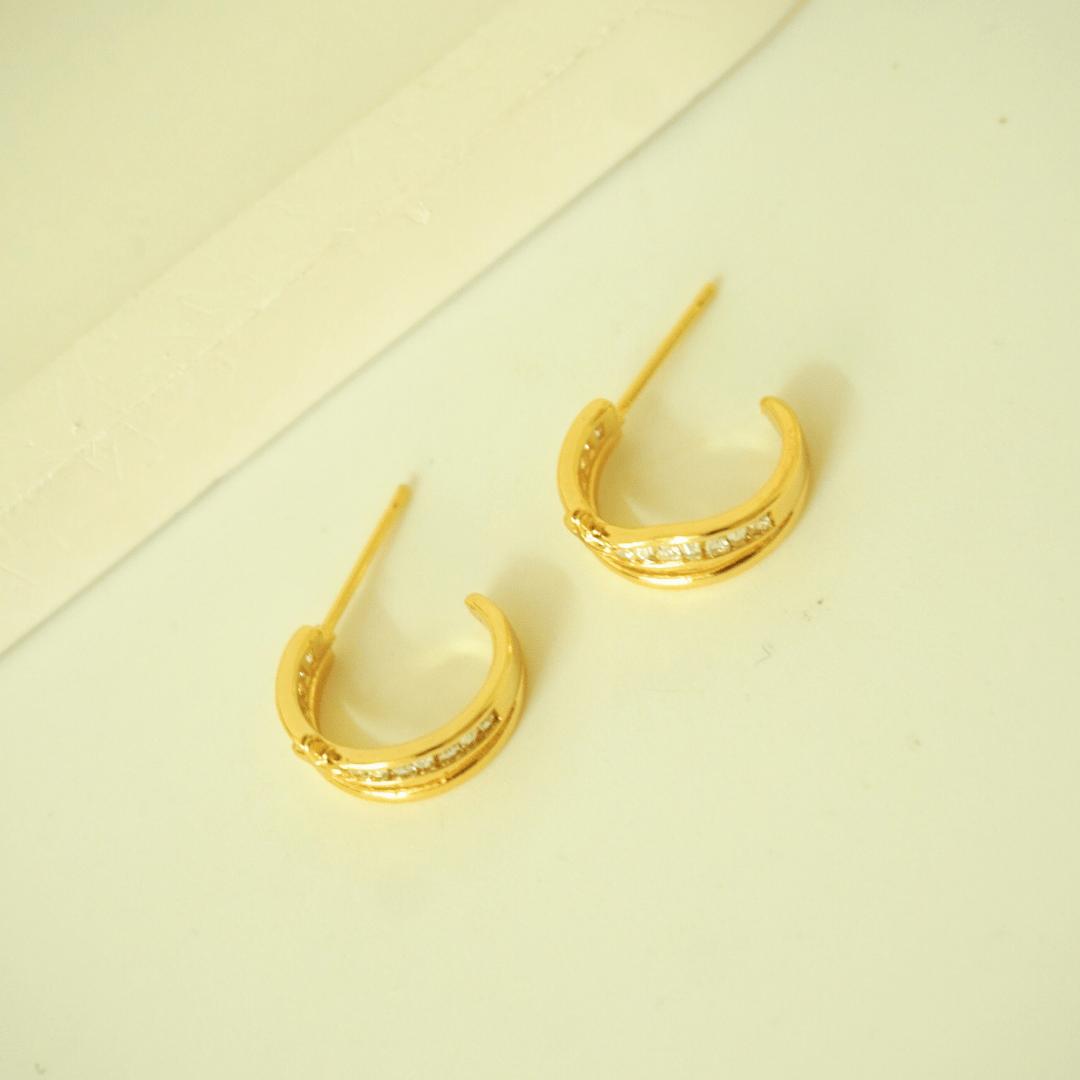 Stella Baguette Hug Earrings