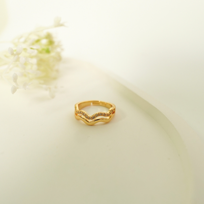 Ashara Wave Gleam Ring| Adjustable