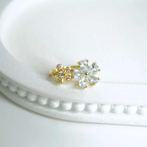 Dazzling Bloom Dual Flower Ring – 18K gold-plated stainless steel ring