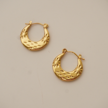 Ashara Heritage Bloom Hoops – 18K Gold-Plated | Lightweight & Anti-Tarnish