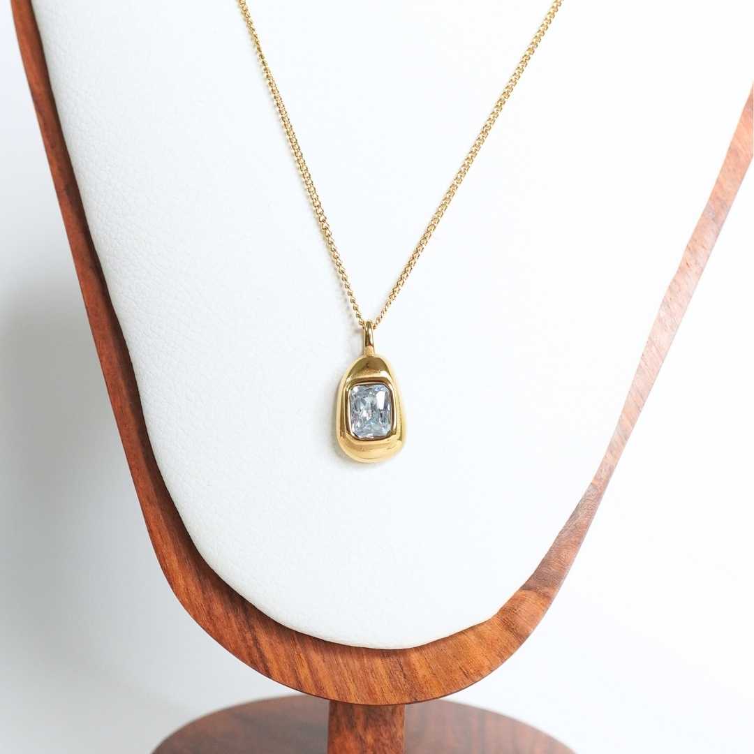 Aurora Glow Gold-Plated Pendant Necklace