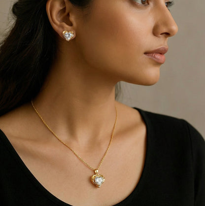 Auréa Heart Sparkle Necklace & Stud Earring Set