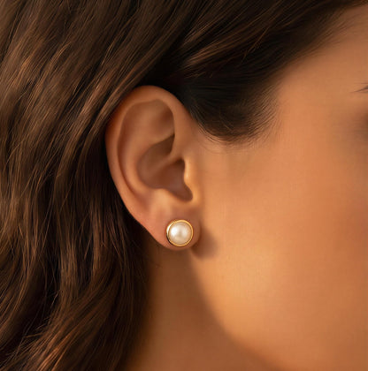 Pearl Halo Stud Earrings - Flat Back