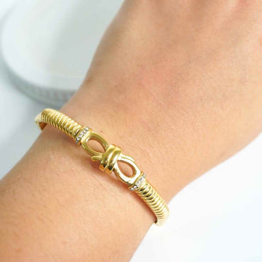 Infinity Knot Gold Bangle