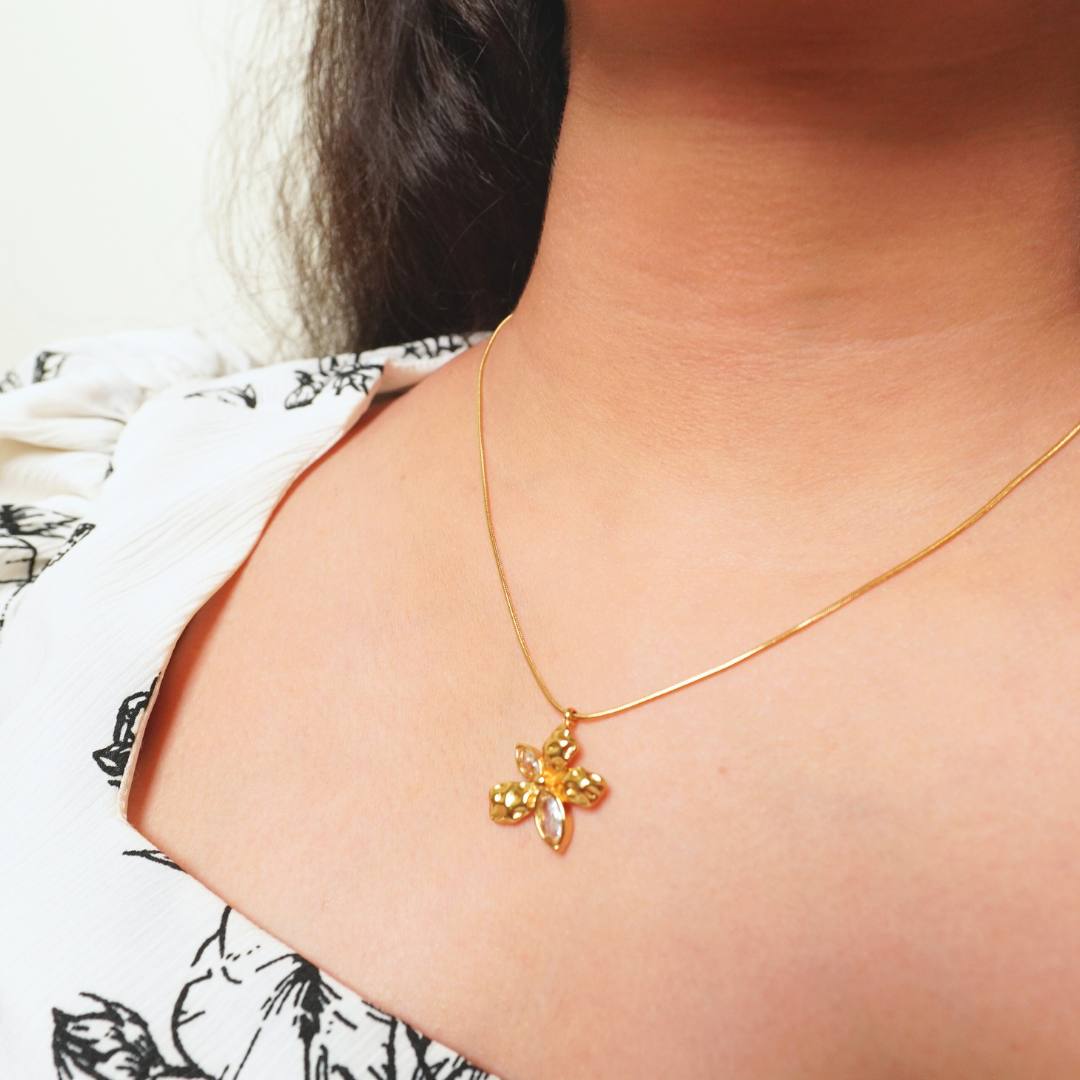 18K gold-plated floral pendant necklace with sparkling marquise and round-cut stones — elegant, waterproof jewelry for everyday and festive wear.”

