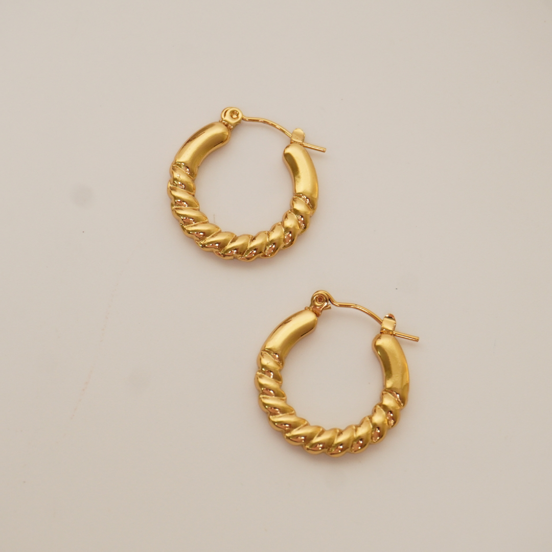 18K gold-plated chunky twisted hoop earrings – waterproof and anti-tarnish statement jewelry by Ashara Jewels