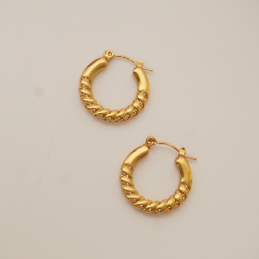 18K gold-plated chunky twisted hoop earrings – waterproof and anti-tarnish statement jewelry by Ashara Jewels
