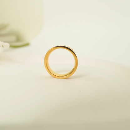 Ashara Gold Clasp Ring