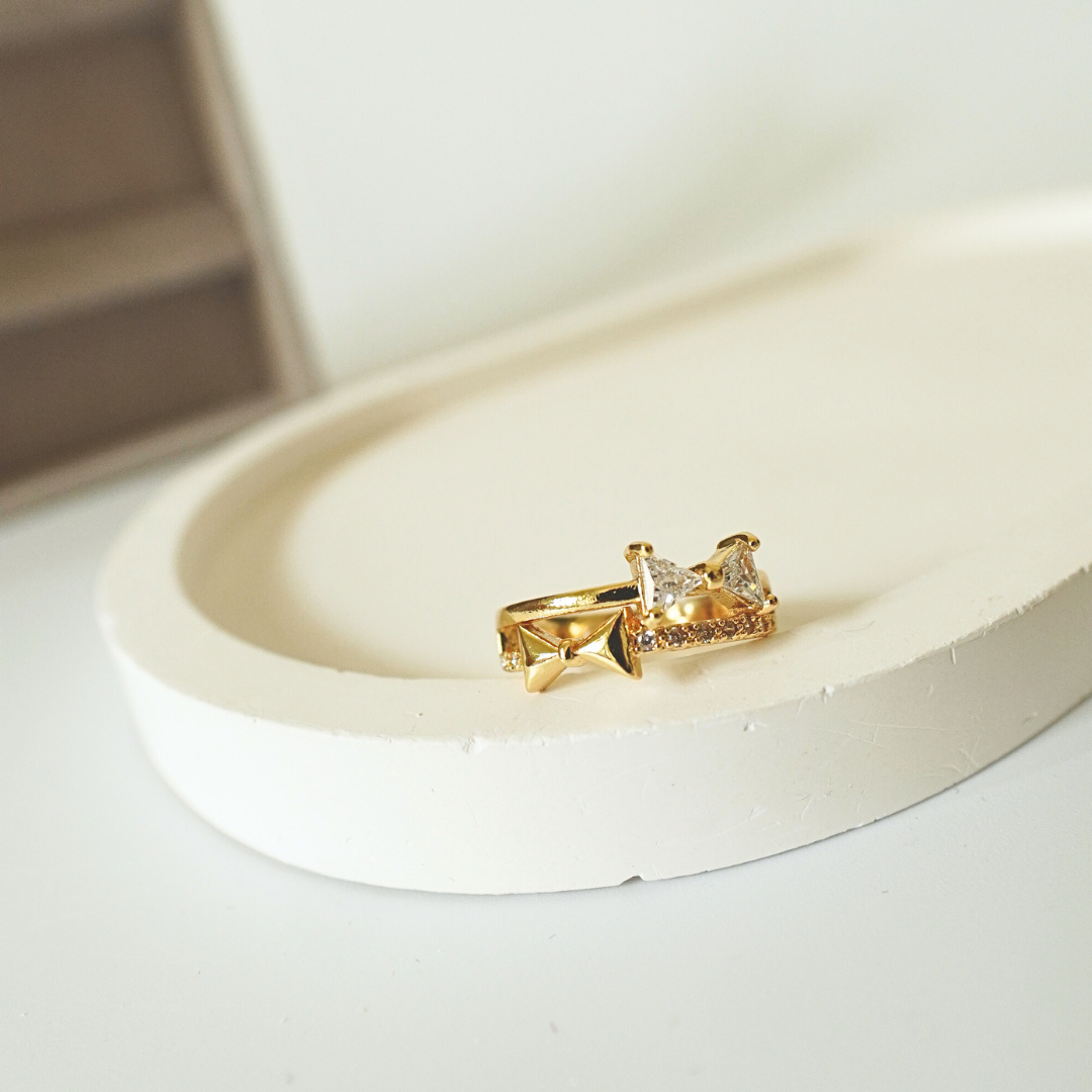 18K gold-plated adjustable ring featuring a pyramid stud detail and heart-shaped cubic zirconia stone — edgy, waterproof, and anti-tarnish fashion ring for women