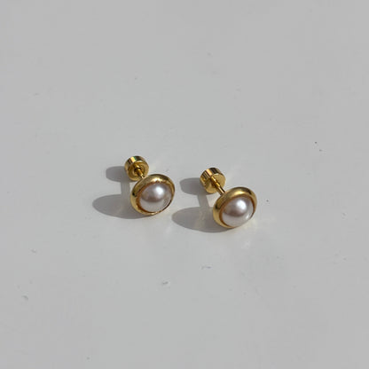 Pearl Halo Stud Earrings - Flat Back