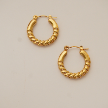 Ashara Bold Twist Hoops – 18K Gold-Plated | Waterproof | Anti-Tarnish