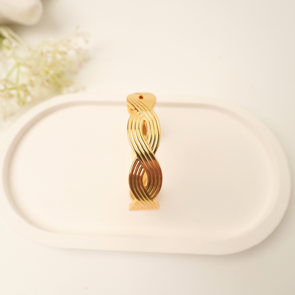 Ashara Twisted Gleam Bracelet