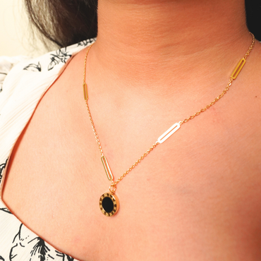 Ashara Noir Roman Pendant- 2 in 1