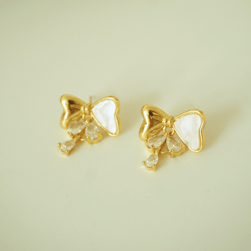 Pearl Bow Charm Gold-Plated Stud Earrings – 18K gold-plated stainless steel stud earrings